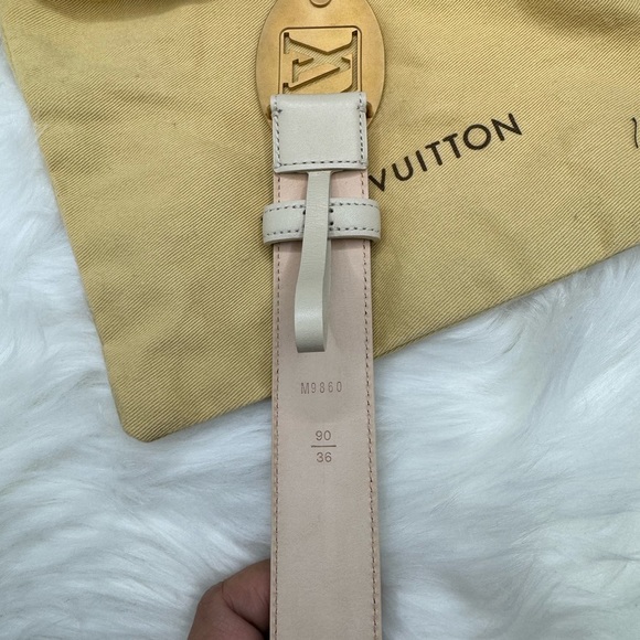 🌸SOLD🌸Louis Vuitton Cut Out Initiales Belt - Picture 6 of 15